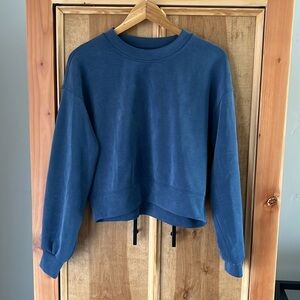 Lululemon Softstreme Perfectly Oversized Cropped Crew, Sz 4 in Blue colorway